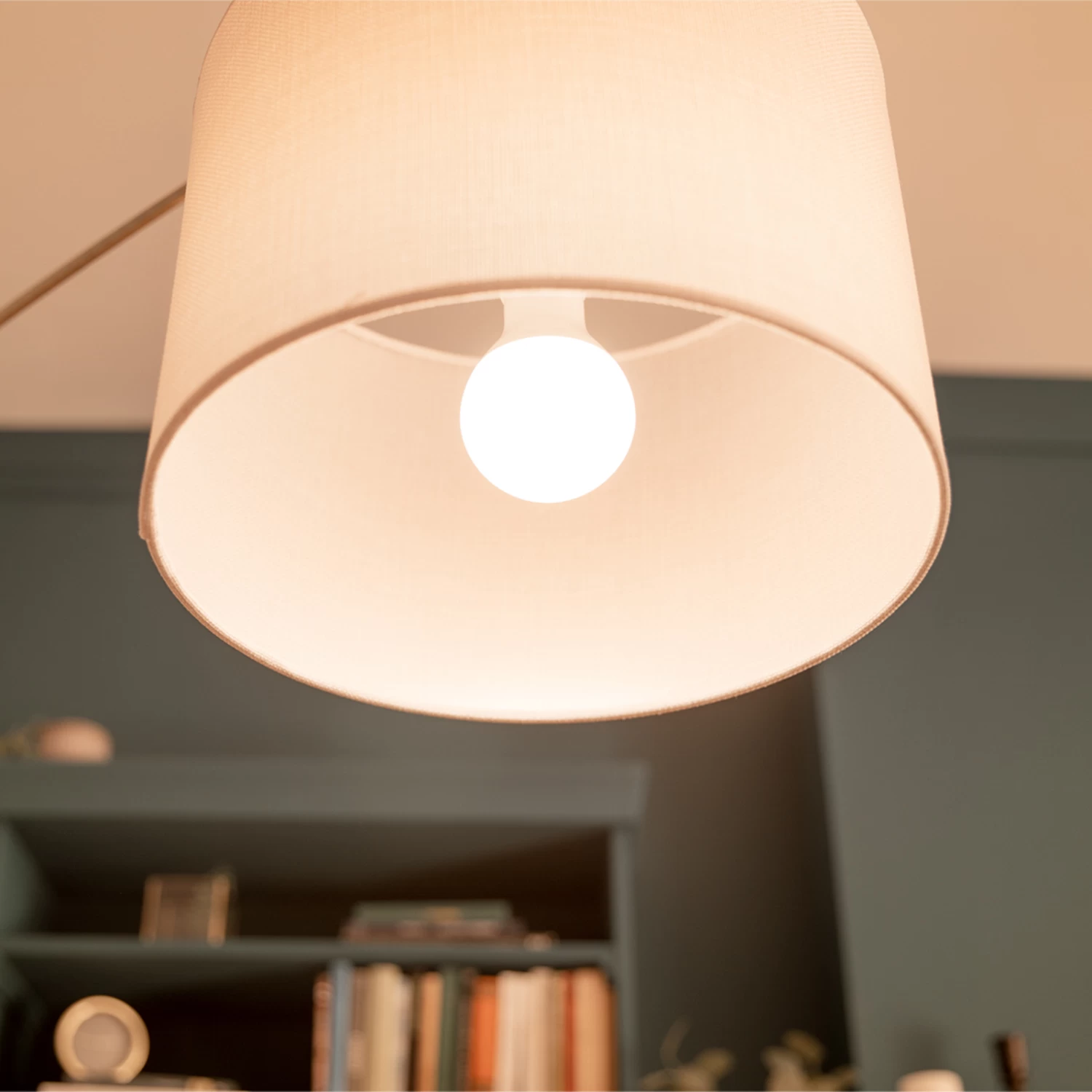 Philips LED-Lampe E27 8W 806lm 2.700K Matt 6er – Bild 4