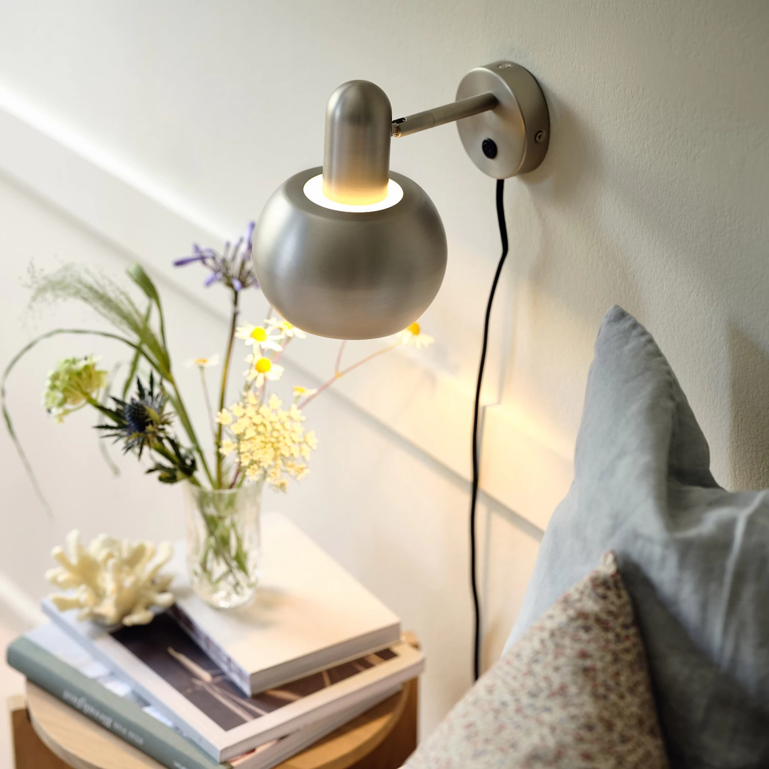 FRANDSEN BF20 Wandleuchte Mit Stecker, Satin Matt – Bild 2