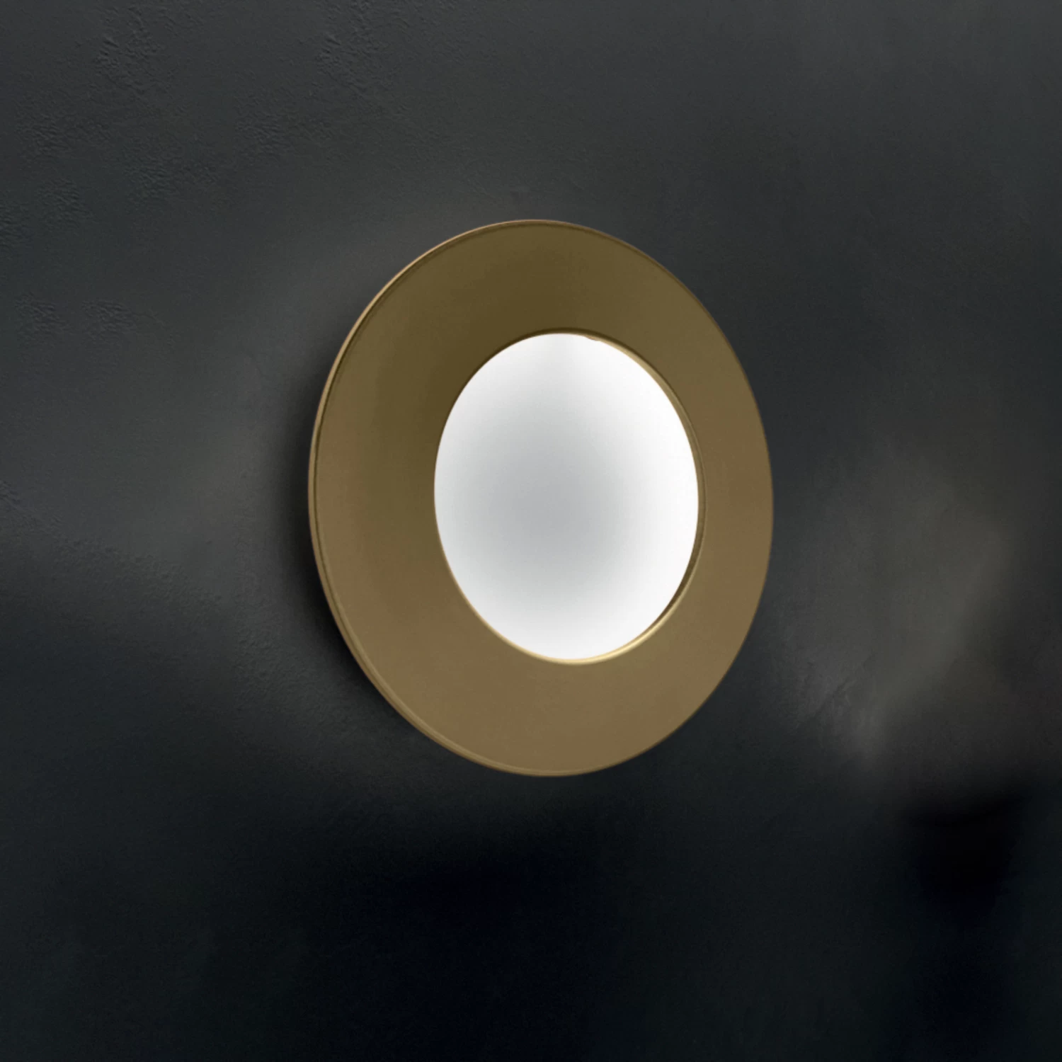 ICONE Vera Wandlampe 927 Triac Ø21cm Weiß/messing