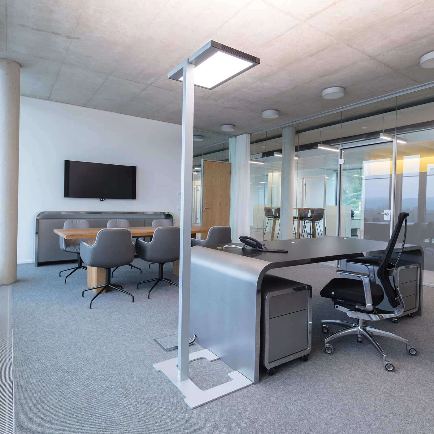 Luctra Vitawork LED-Bürostehlampe 17000lm Dimmbar