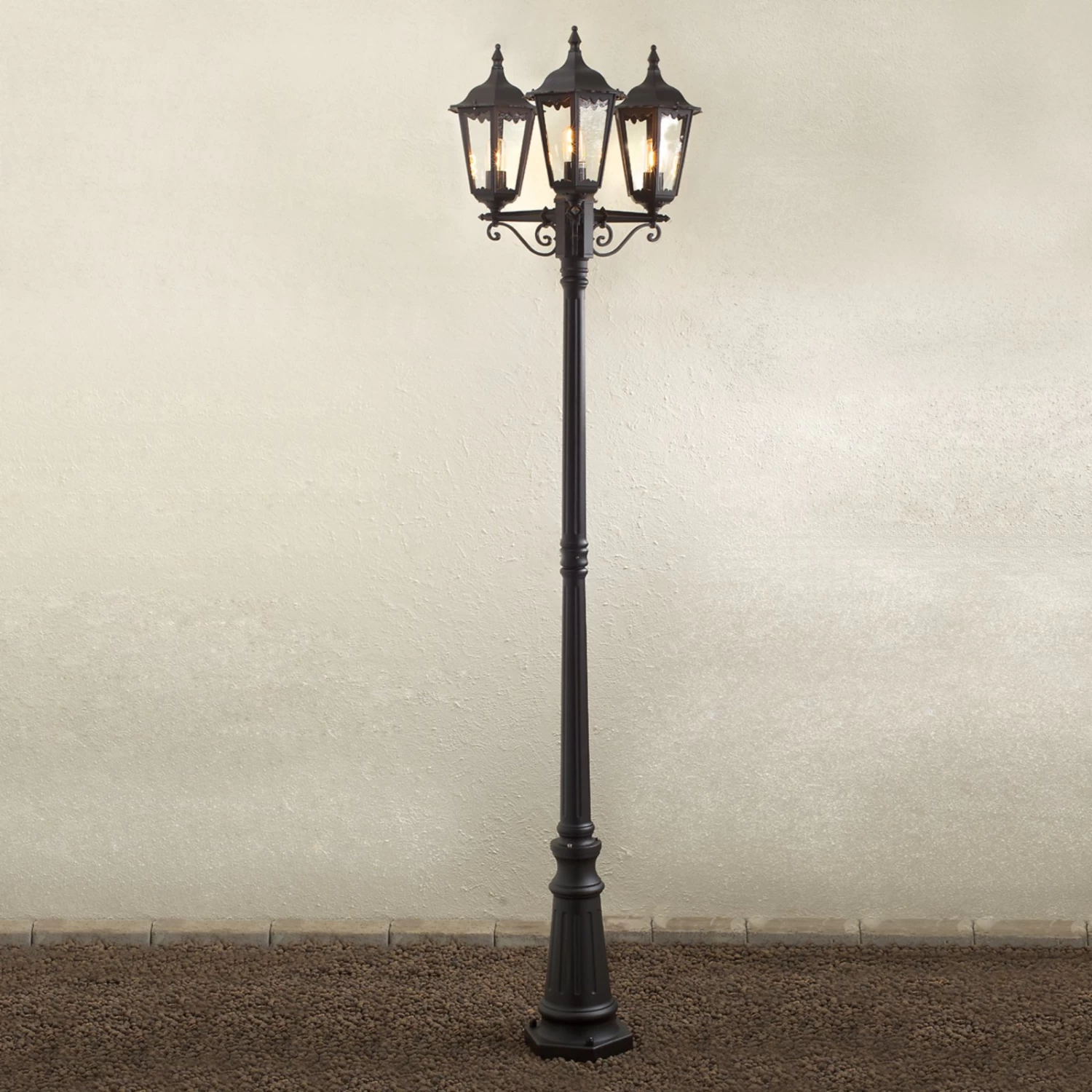 Konstsmide Mastleuchte Firenze, 3-flammig, Schwarz – Bild 3