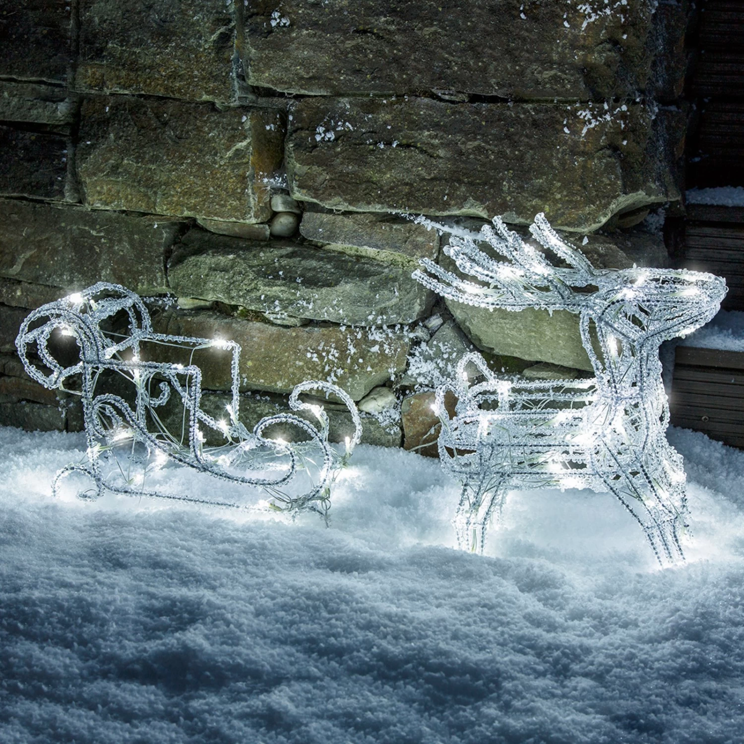 Funkelnde LED-Außendeko Rentiere M. Schlitten – Bild 3