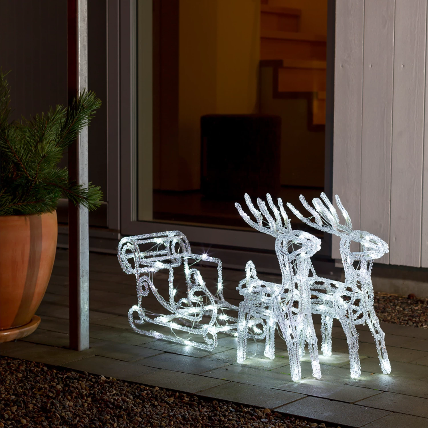 Funkelnde LED-Außendeko Rentiere M. Schlitten – Bild 4