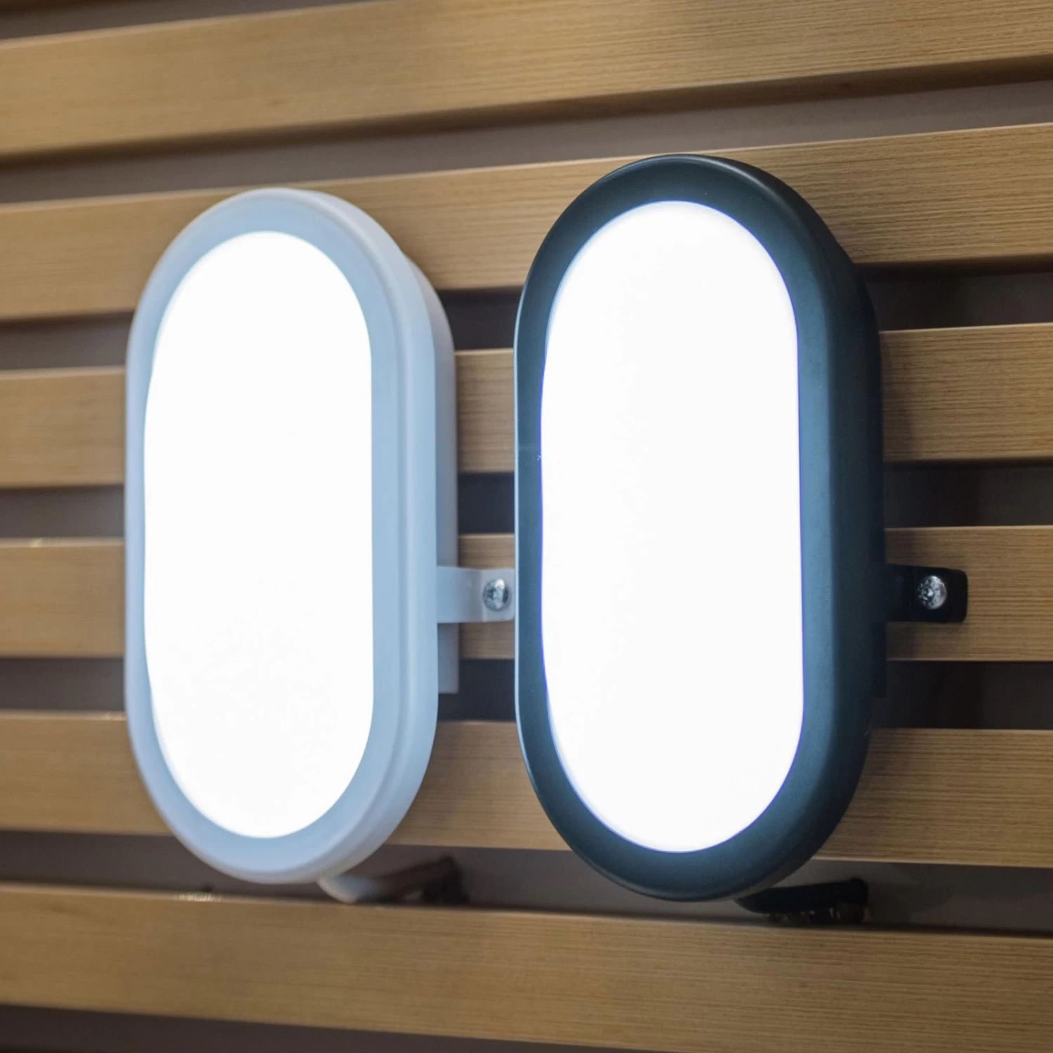 LEDVANCE Bulkhead LED-Außenwandlampe 11W Schwarz – Bild 3