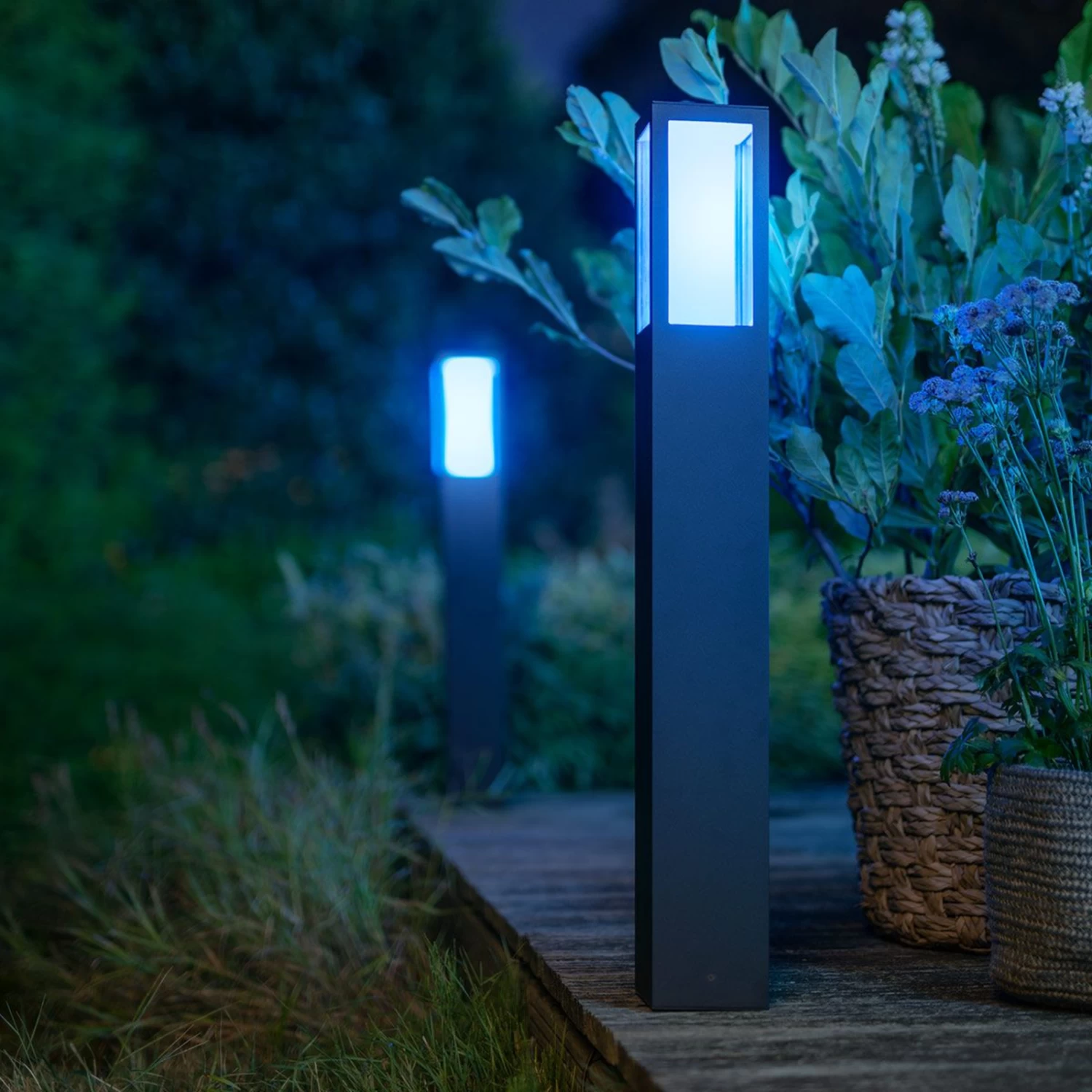 Philips Hue White+Color Impress LED-Wegeleuchte – Bild 5