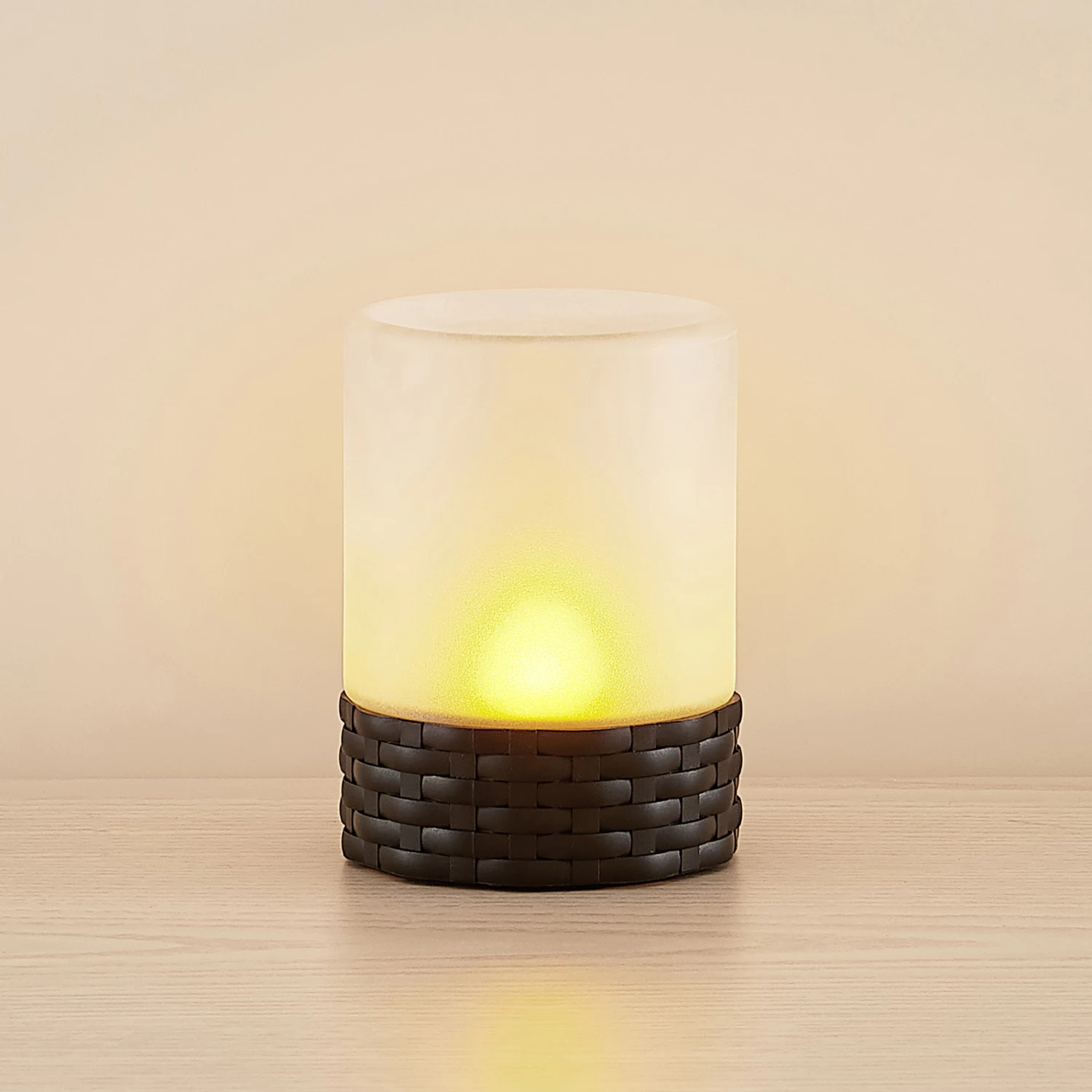 Lindby Saquir Solar-Dekoleuchte Mit Flammeneffekt – Bild 4