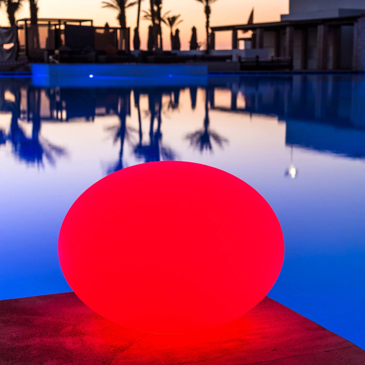 Schwimmfähige LED-Dekoleuchte Flatball L – Bild 6