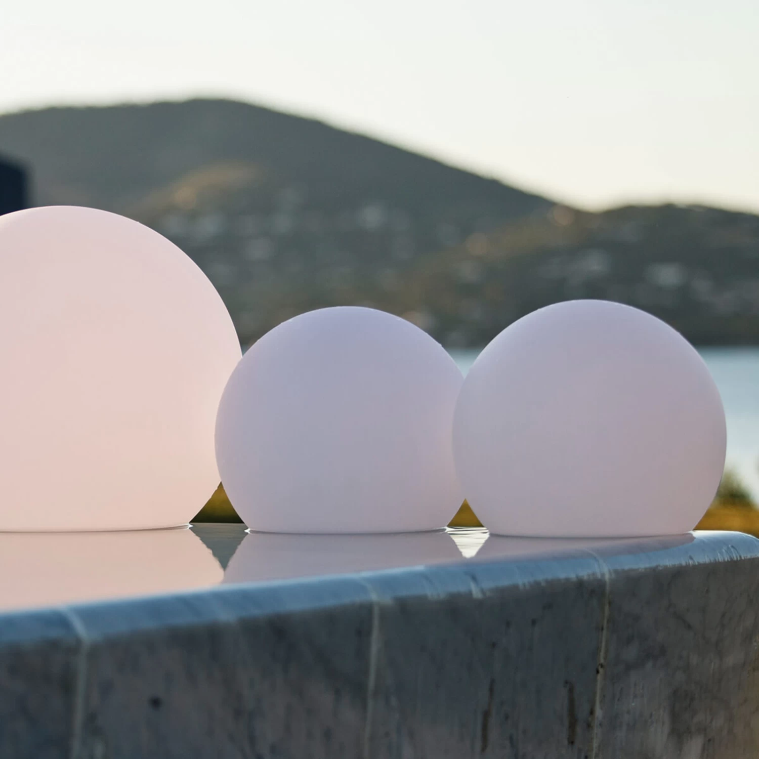 Schwimmfähige LED-Dekorationsleuchte Ball – Bild 7