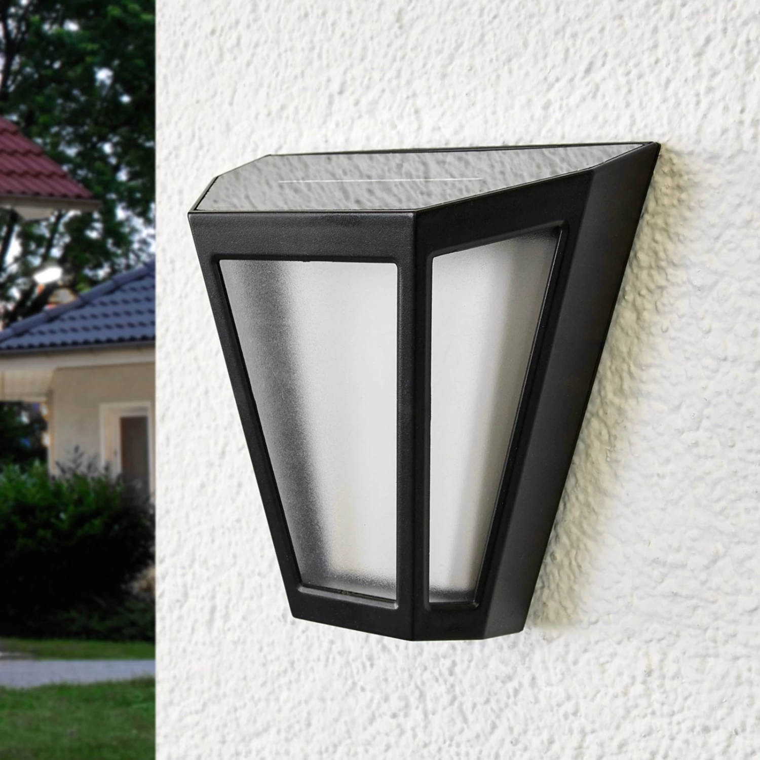 LED-Solarwandleuchte Yago, Gefrosteter Schirm – Bild 2